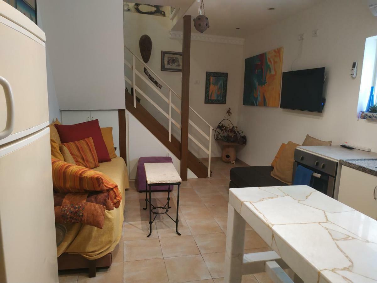 Studio Apt Great Location Heart Of Downtown District Apartment Haifa Luaran gambar