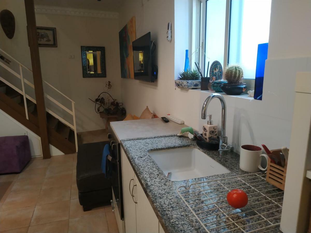 Studio Apt Great Location Heart Of Downtown District Apartment Haifa Luaran gambar